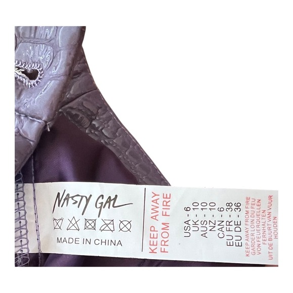 Nasty Gal Purple Croc Embossed Faux Leather High Waist Pants Y2K NWT Size 6 - Picture 9 of 16